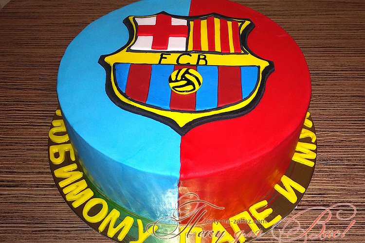 Праздничный торт с логотипом футбольной команды