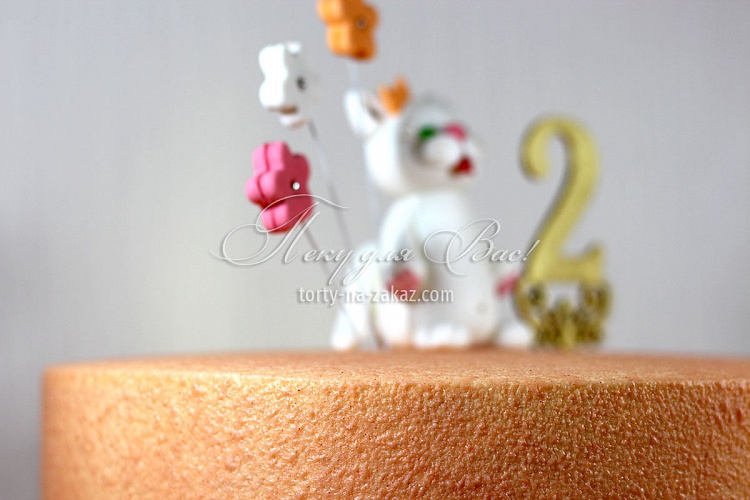 Торт детский велюровый, украшенный фигуркой котенка Фото 5