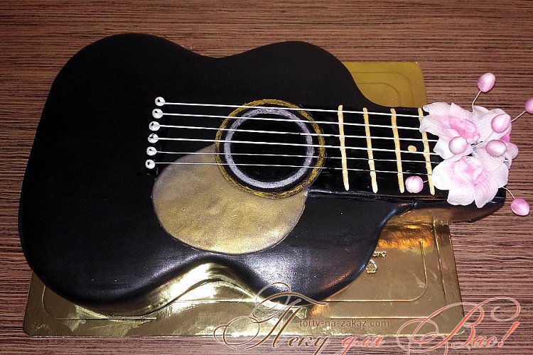 Праздничный торт - гитара