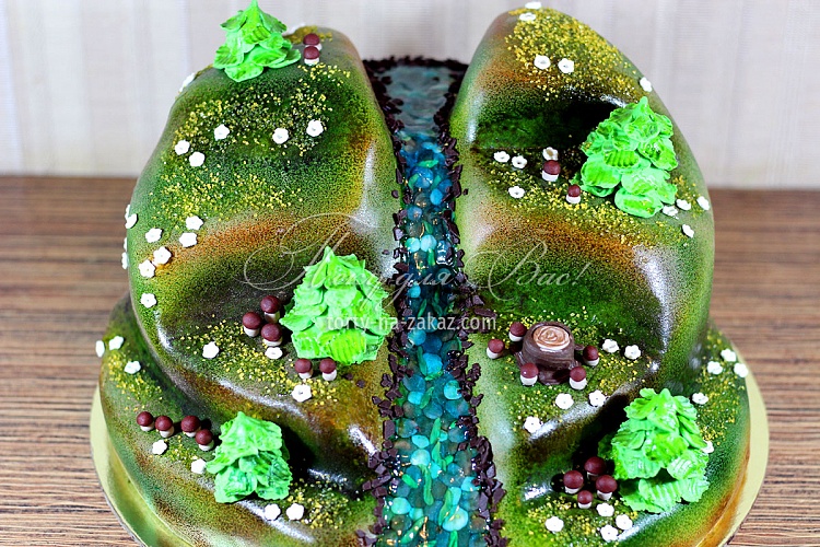 Торт праздничный мастичный «Лесной ручей» Фото 2
