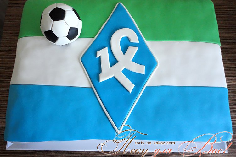 Торт с символикой футбольной команды Крылья Советов
